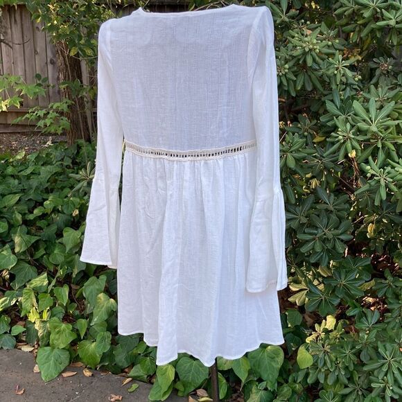 EUC Charlotte Russe Boho Renaissance Long Line Embroidered Top Size XS - Picture 7 of 10